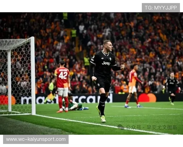 莫塔场边指挥尤文图斯全队进行高位压迫